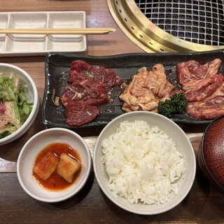 焼肉菜包 朴然_0