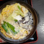 喫茶＆お食事処 がろ～ - 鍋焼きラーメン（ニンニクホルモン）