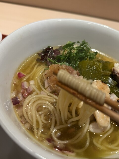 麦と麺助 - 中津（大阪メトロ）/ラーメン | 食べログ