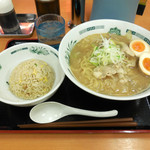 日高屋 - 料理写真:...期間限定「肉そば半チャーハンセット(790円)」、スープの色が見本と違うぞ???