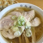 青竹手打ラーメン 日向屋 - 