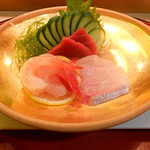 Hatsuhana Sushi Restaurant - 刺身