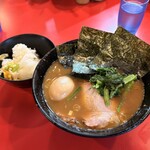 家系総本山 吉村家 - 