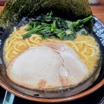 壱角家 - 料理写真:ラーメン（醤油）