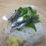 にし与 - イワシの刺身