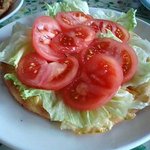 スィートガーデン  - フレッシュトマトのピザ