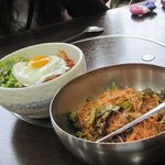 韓国家庭料理 ソウル家 - ビビンバとビビン麺。