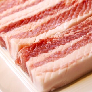 【定番人気】北海道産豚肉の極厚・生サムギョプサル