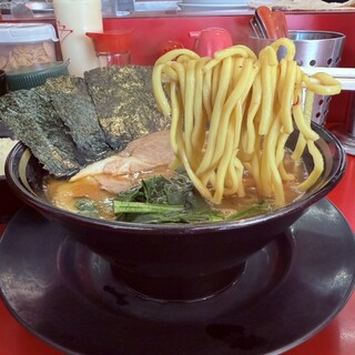 家系ラーメン王道 神道家_0