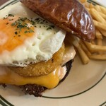 エース バーガー カフェ - ブレックファーストバーガー
