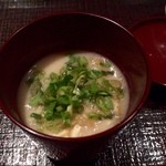 くろぎ - 春鹿の粕を使ったという粕汁からのスタートでした。ホッコリと温まります。。。