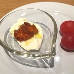 アベー - パンナコッタ 干し柿 チェリートマト添え