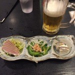 どんぶりの店 志貴 - おつまみ３点盛り生ビールセット