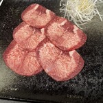 焼肉Diner やきや - 上タン 旨み