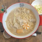 龍小麟 麻辣湯 - 牛骨スープ