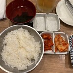 六角橋ホルモン 大夢 - 焼肉定食ランチ