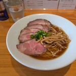 らぁ麺屋 はりねずみ - 醤油らぁ麺 チャーシュープラス