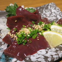 馬桜 銀座通り店 - 上レバー刺し
