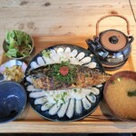 ビストロ炭焼肉酒場 チキンレッグ - 