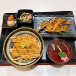炭焼あなご やま義 - あなごめし定食