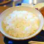 炭火焼肉 なかはら - メンチカツ定食についてくるおかず類は、美味しくハリのある炊きあがりなご飯に