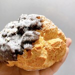 パパ　オランジェ - エクレアシューのアップ