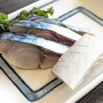 七津屋 - サバきずし 390円
