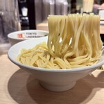 東京アンダーグラウンドラーメン 頑者 - 