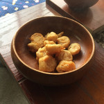 Hagashouten - 豆の唐揚げ