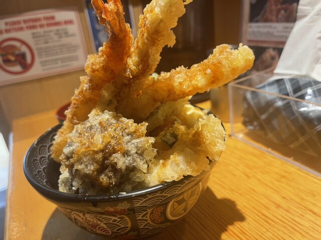 天丼屋K 銀座いつき 大人気のチャイナタウンの天丼屋は長い行列 - Singapore