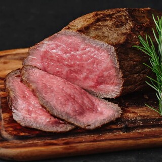 宮崎牛のローストビーフや旬の料理を味わえるディナービュッフェ