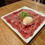 樽ワイン酒場 呑牛呑気 - 【私のお勧めは③】黒毛和牛の炙りカルパッチョ