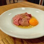 樽ワイン酒場 呑牛呑気 - 【私のお勧めは②】鶏フォアグラの塩ユッケ