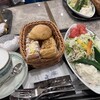 ケーニヒスクローネ カフェテリア