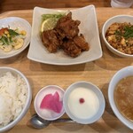 中華ごはん 旬彩 - 料理写真:唐揚げセット