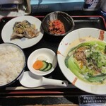 おいしい台所12カ月 - 特製豆乳味噌担々うどん定食1,000円