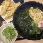 資さんうどん - 料理写真: