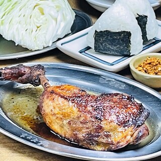 銀シャリおむすびは肉汁をたっぷりつけて♪