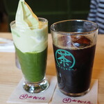 おかげ庵 - ドリンク写真:グリーンティーフロート ￥700-とたっぷりアイスブレンド珈琲￥640-
