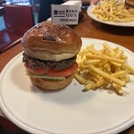 Burger Revolution Tokyo Wine & Bar Roppongi ten