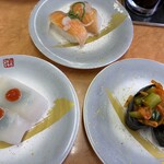 すしバリュー - イカᔦ*° ꒳ °*ᔨの梅肉乗せは美味しかったです。
