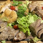 肉系居酒屋 肉十八番屋 - メインはいろんなお肉の炭火焼き
