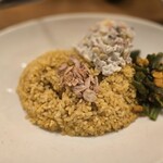 レインボウスパイス - ライスとコールスローのトッピング