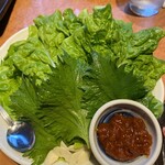 本格炭火焼肉えがお - 