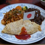 おきな堂 - 煮込みハンバーガー、ナポリタン、オムライス
