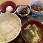 すき家 - 牛たまかけ朝食