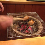 日本料理 たかむら - 2015年1月中旬。お待ちかね、自家製の比内地鶏の首皮と希少部位のソーセージです。