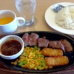 ガスト - お肉小さい！（笑）