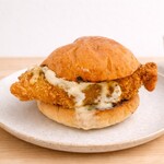 HI!DINER - 料理写真:ダブルフィッシュバーガー