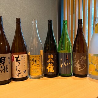 福井県が誇る6種の地酒を飲み比べで。日本酒で作った梅酒あり